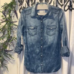 Chambray Button-down Top (Sz. M) Forever21